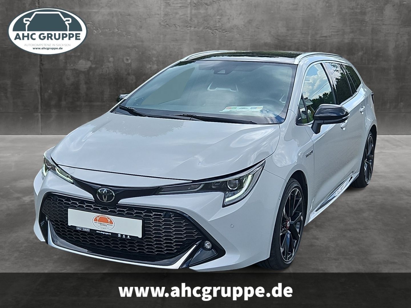 Toyota Corolla Touring Sports 2.0 Hybrid - Samsaru's Car Outlet