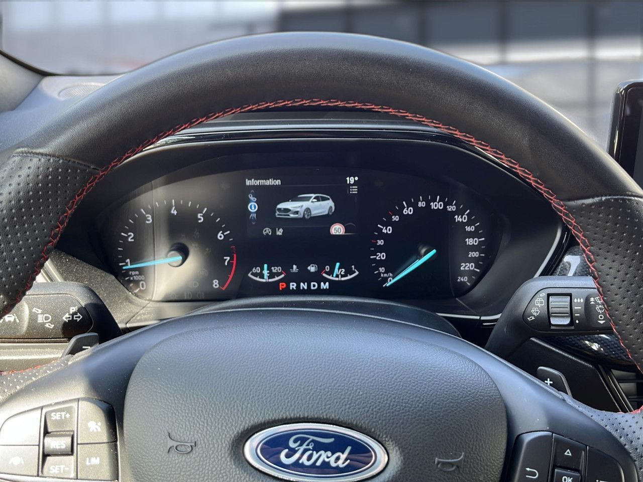 Ford Focus ST-Line Bluetooth Navi LED Klima