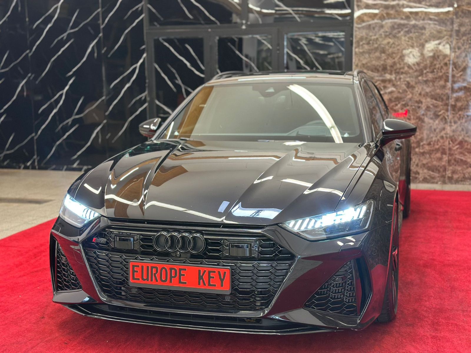 Audi RS6 4.0 TFSI*TIPTRONIQ*QUATTRO*DARK-BLUE*VOLL*