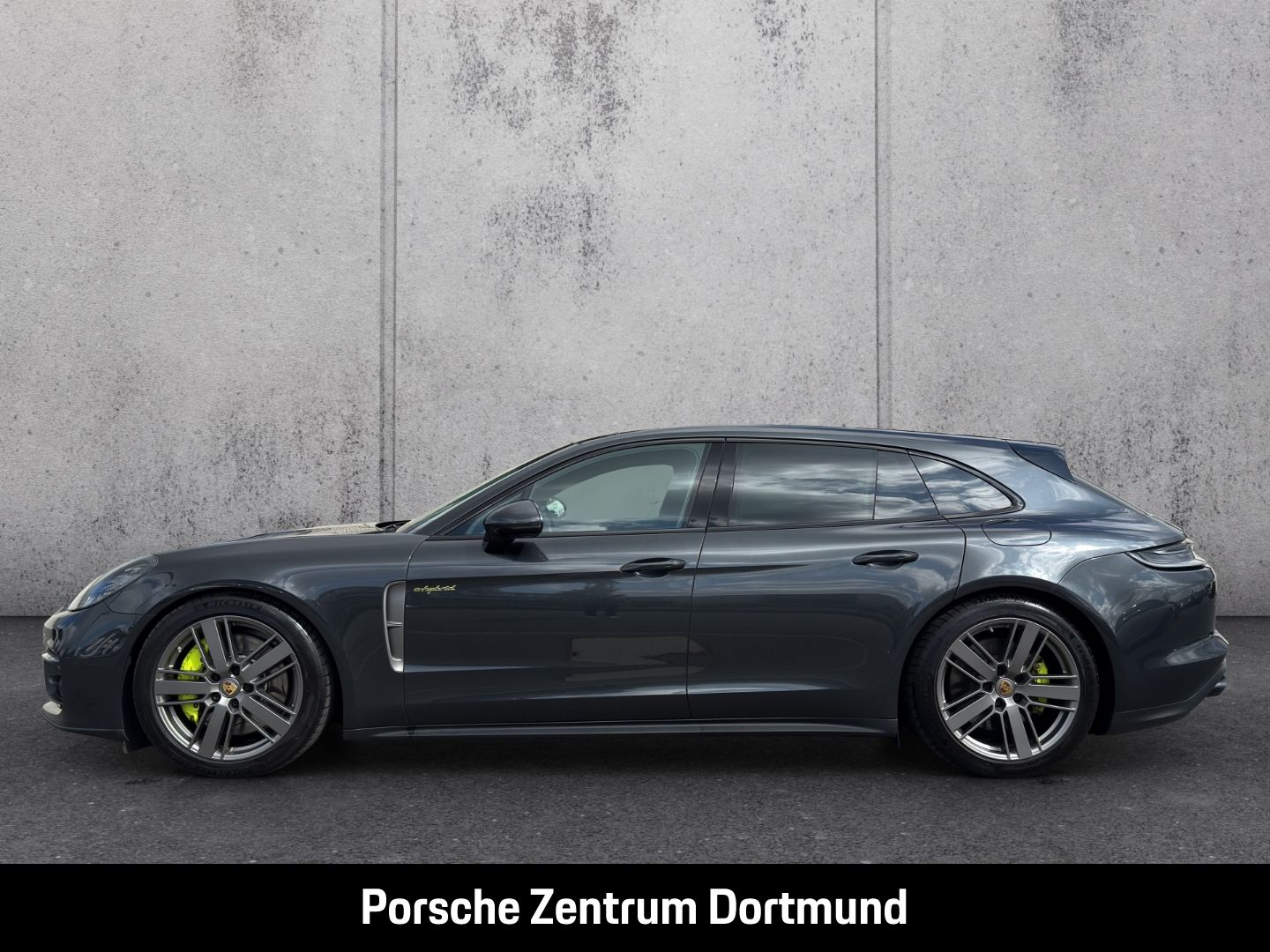 Porsche Panamera 4 E-Hybrid Sport Turismo Platinum Editi