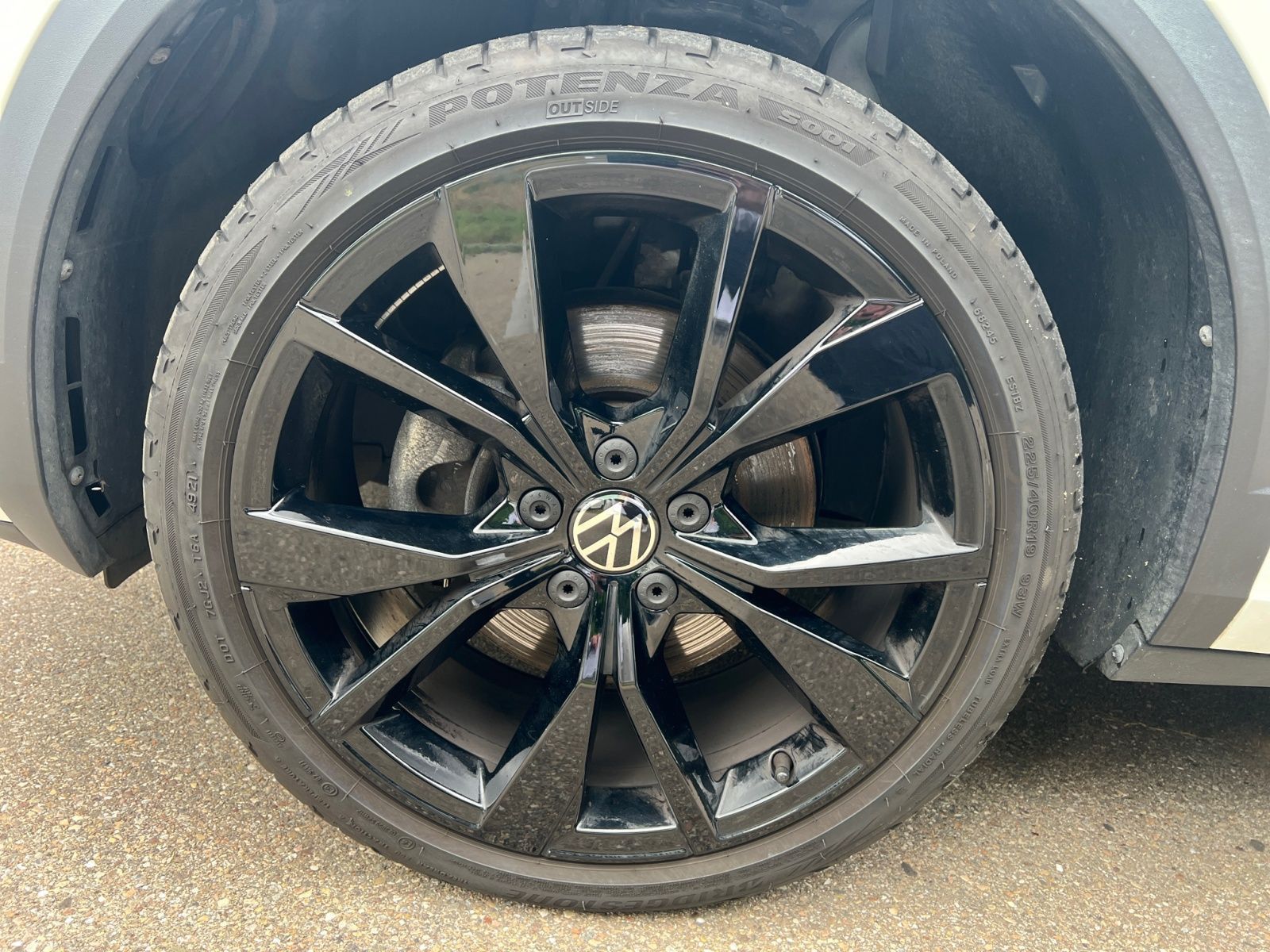 Volkswagen T-Roc 2.0TSI R-Line 4M DSG - Samsaru's Car Outlet