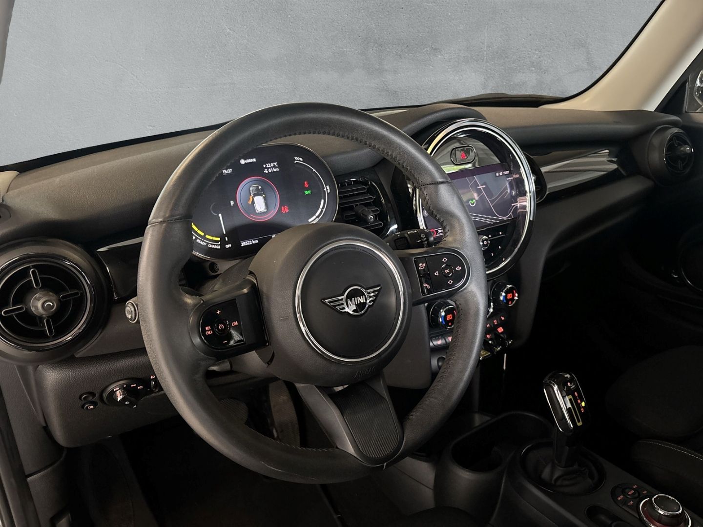 MINI Cooper SE Essential Trim - Samsaru's Car Outlet