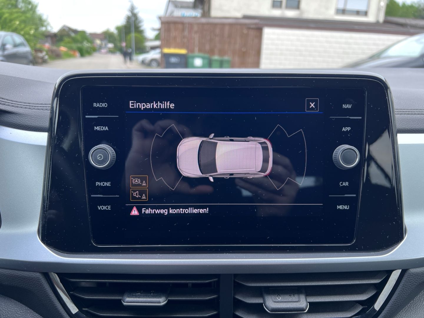 Volkswagen T-Roc 1.0TSI Life - Samsaru's Car Outlet