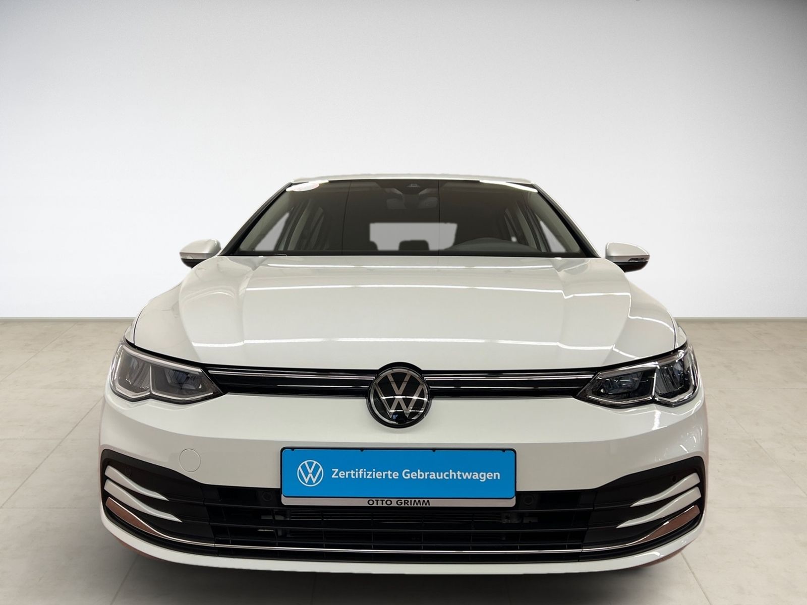 Volkswagen Golf VIII 1.0 eTSI - Samsaru's Car Outlet