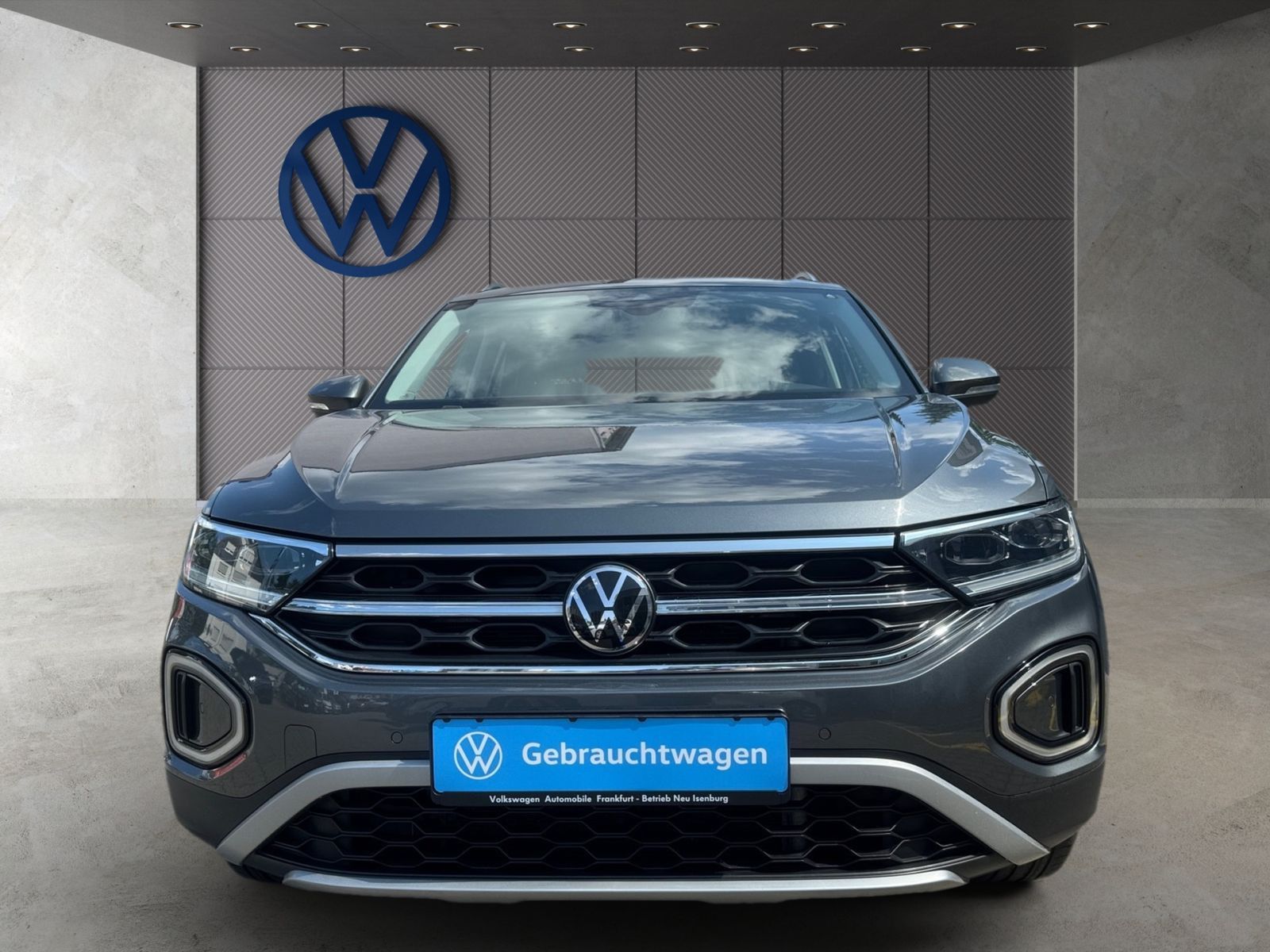 Volkswagen T-Roc 2.0 TDI DSG Style - Samsaru's Car Outlet