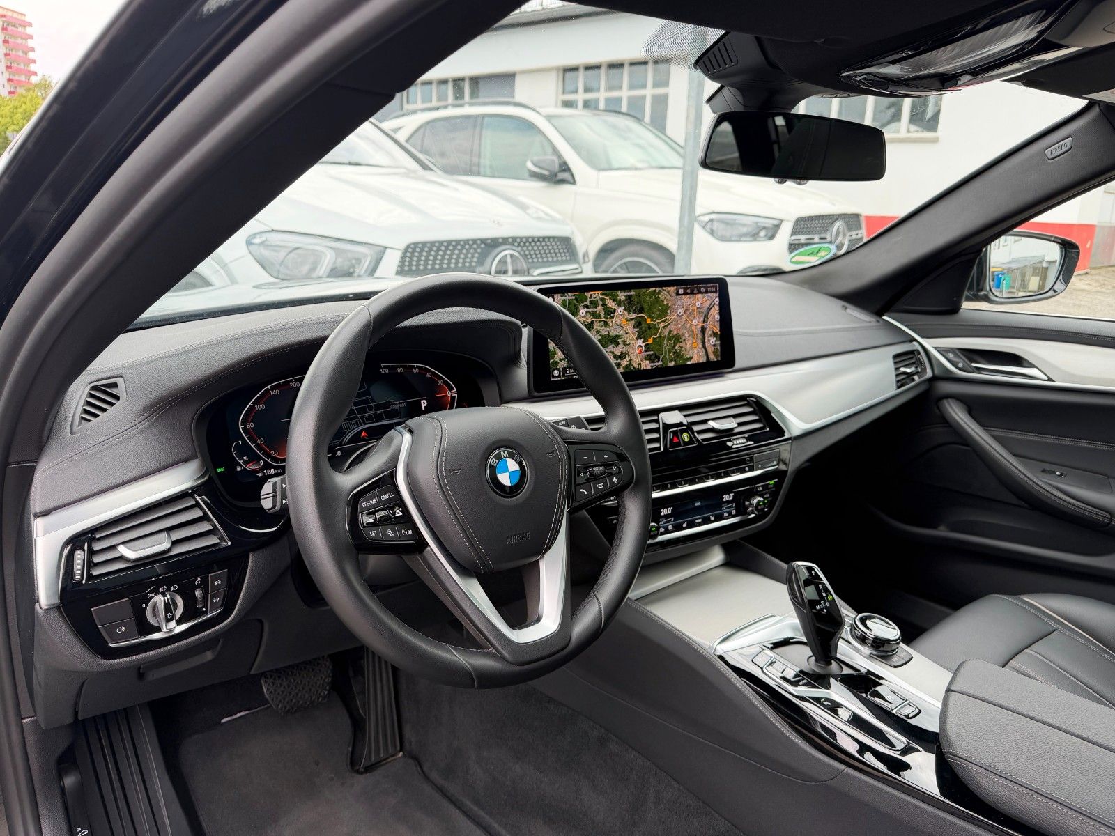 BMW 530i Luxury PANO*DDC*Leder*ACC*360°*AdapLED*HiFi