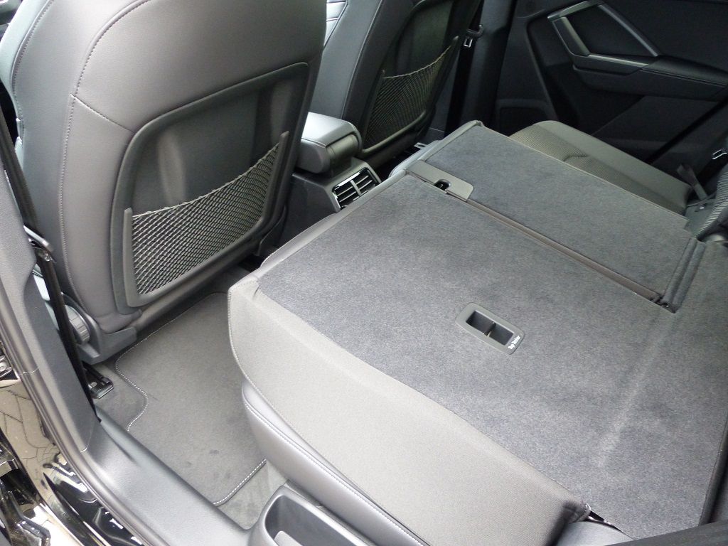 Audi Q3 40 TFSI quattro S line - Samsaru's Car Outlet