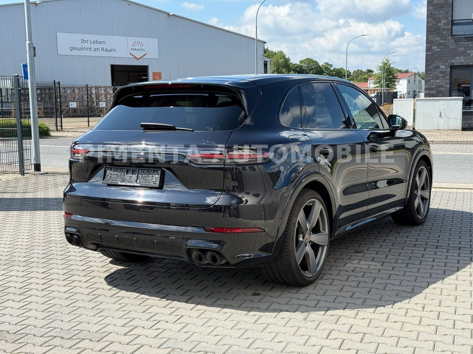 Porsche Cayenne E-Hybrid BLACK 22" APPROVED AHK LUFT PAN
