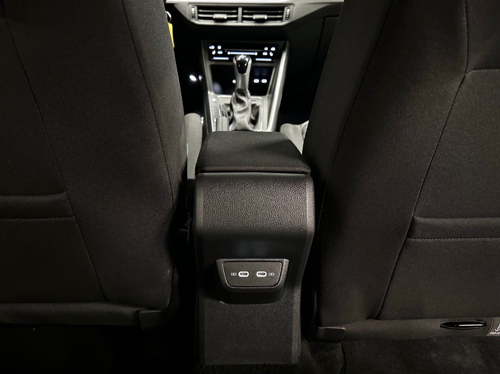 Volkswagen Taigo 1.5 TSI DSG R-Line - Samsaru's Car Outlet
