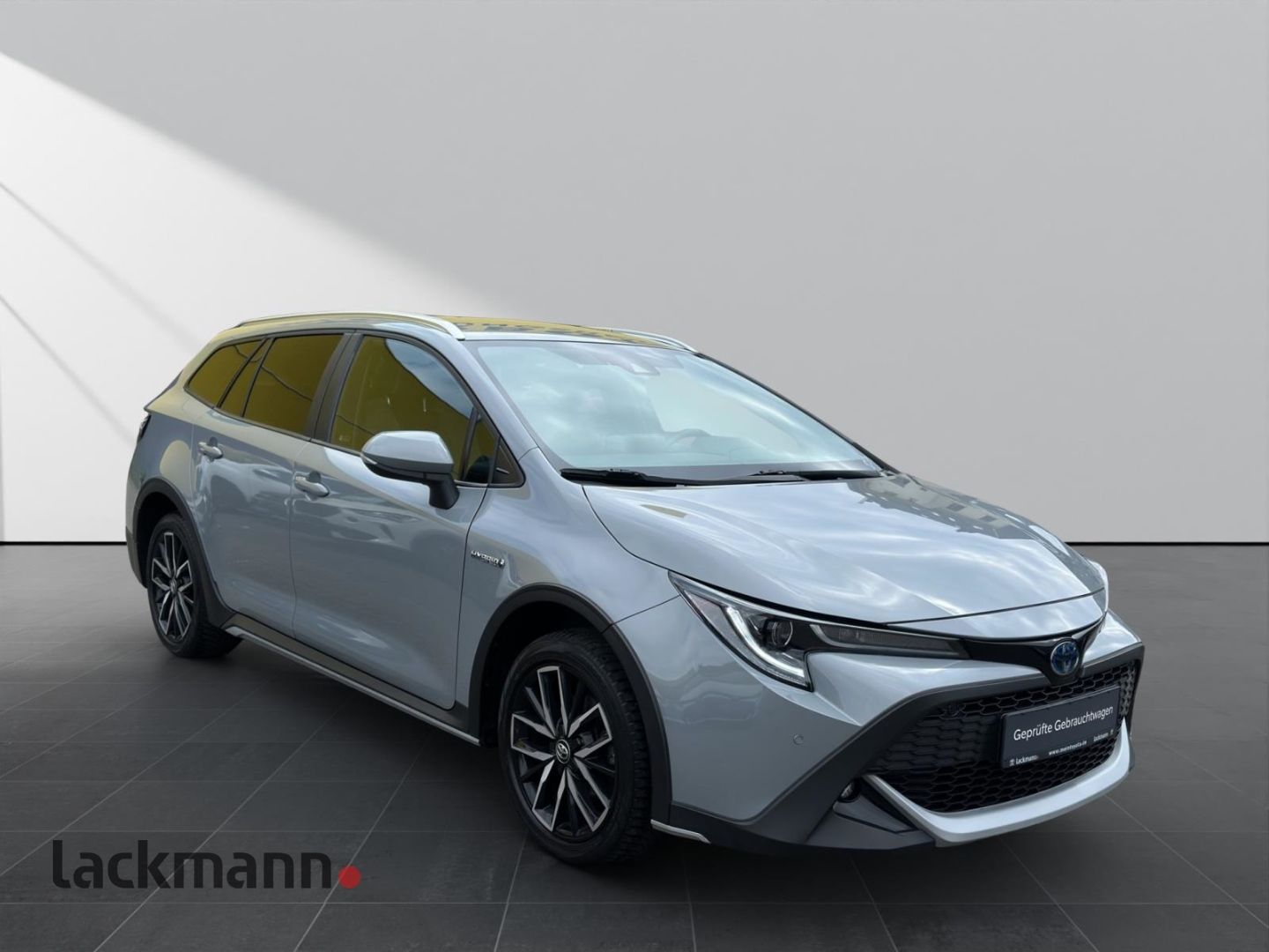 Toyota Corolla 1.8 Hybrid TS - Samsaru's Car Outlet