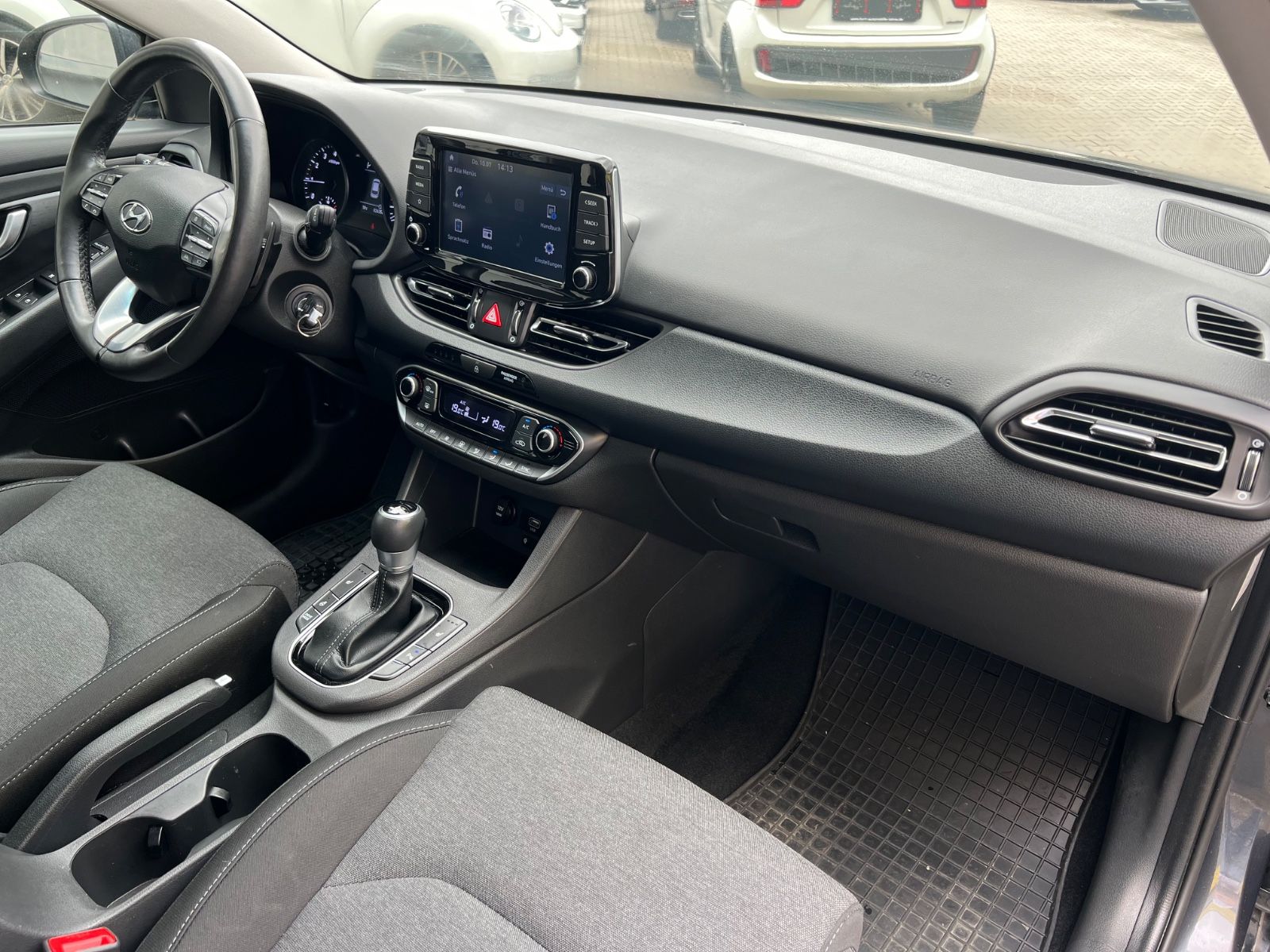 Hyundai i30 Trend Mild-Hybrid - Samsaru's Car Outlet