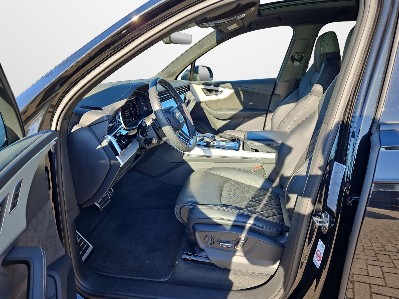 Audi Q7 55 TFSI tiptronic quattro S line NaviPlus Mat
