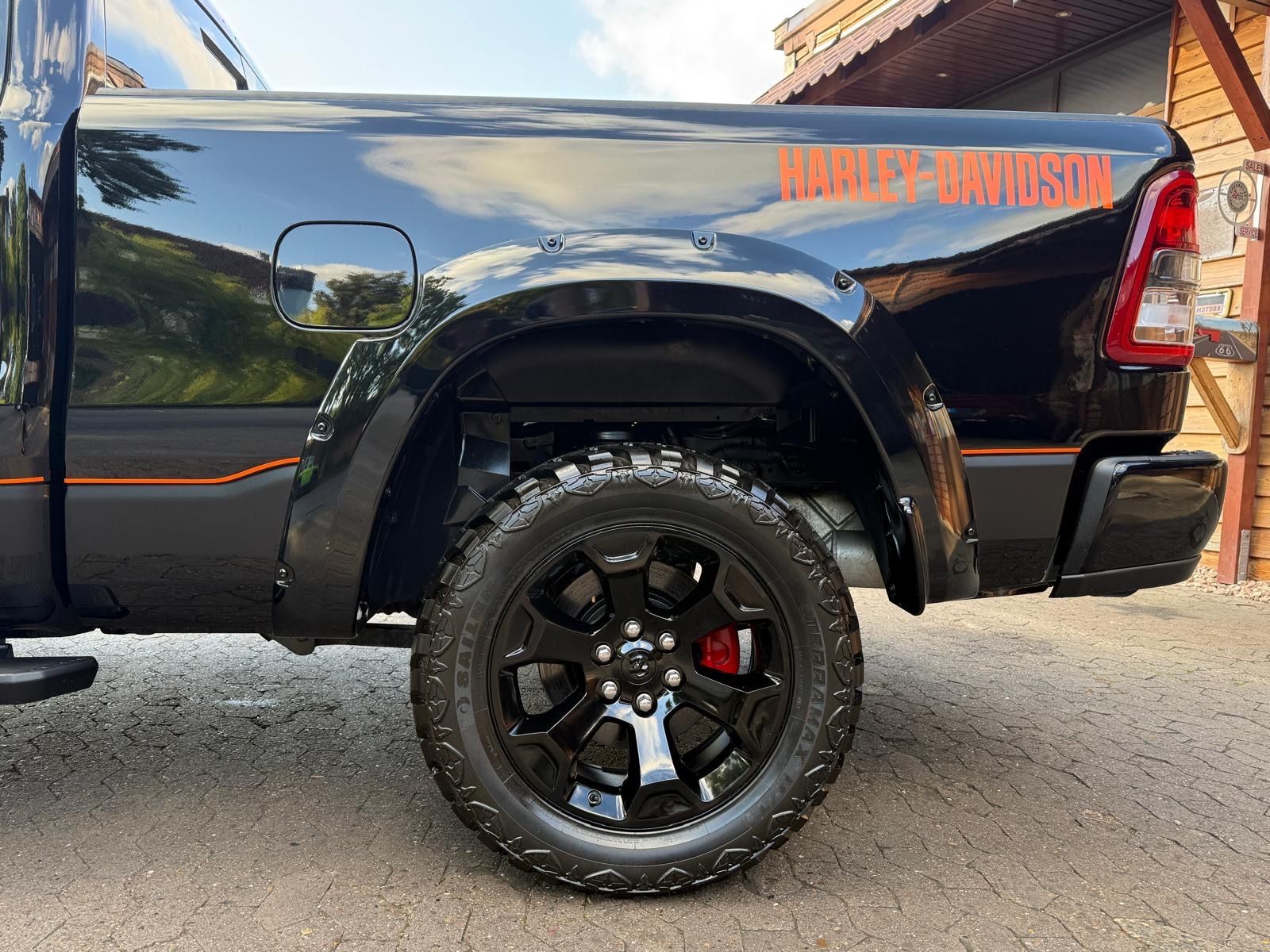 Dodge LIMITED*HARLEY*LPG*OFFROAD*NAVI*AHK*4X4*LIFT*PDC