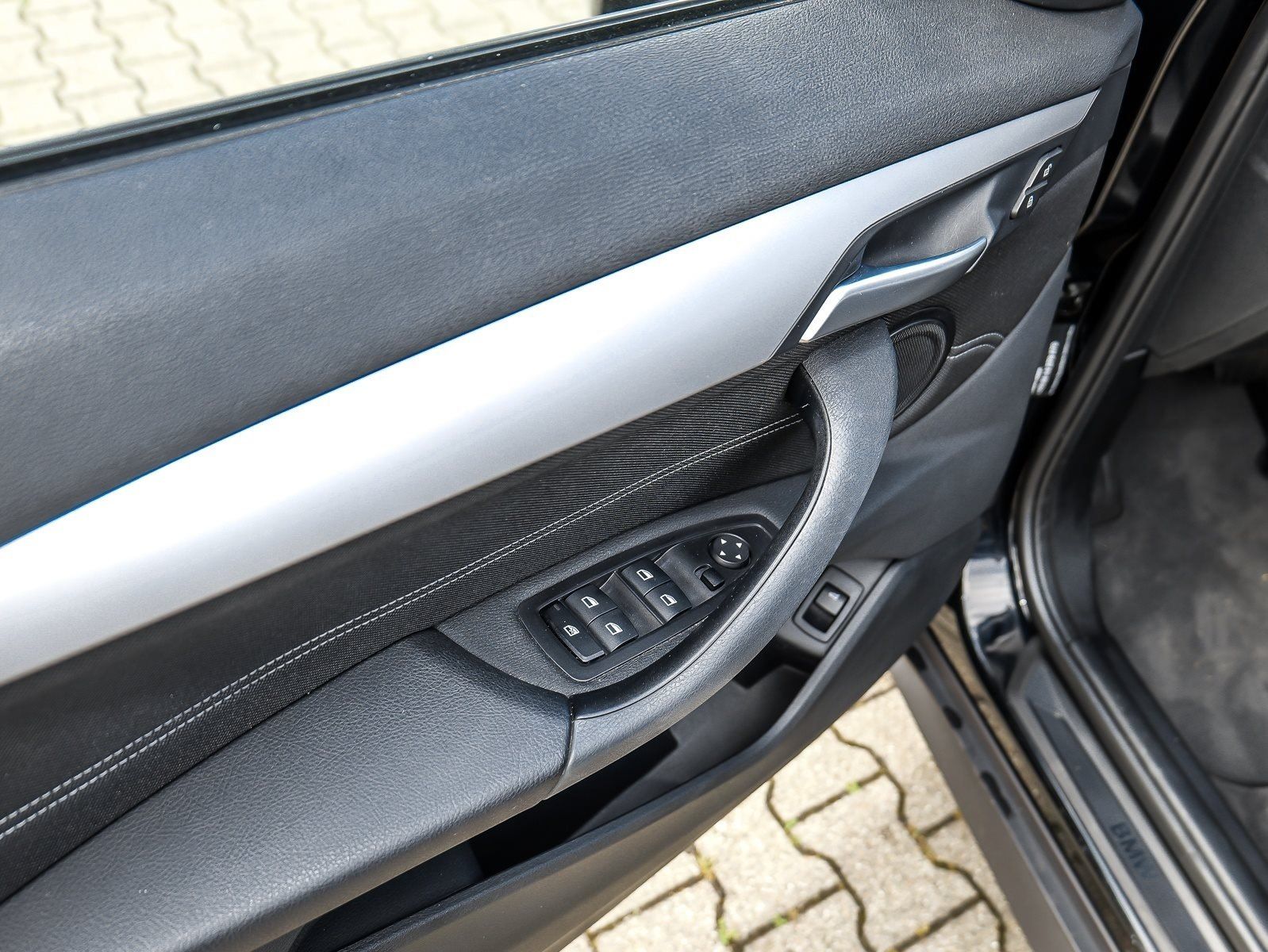 BMW X1 xDrive25e Advantage - Samsaru's Car Outlet