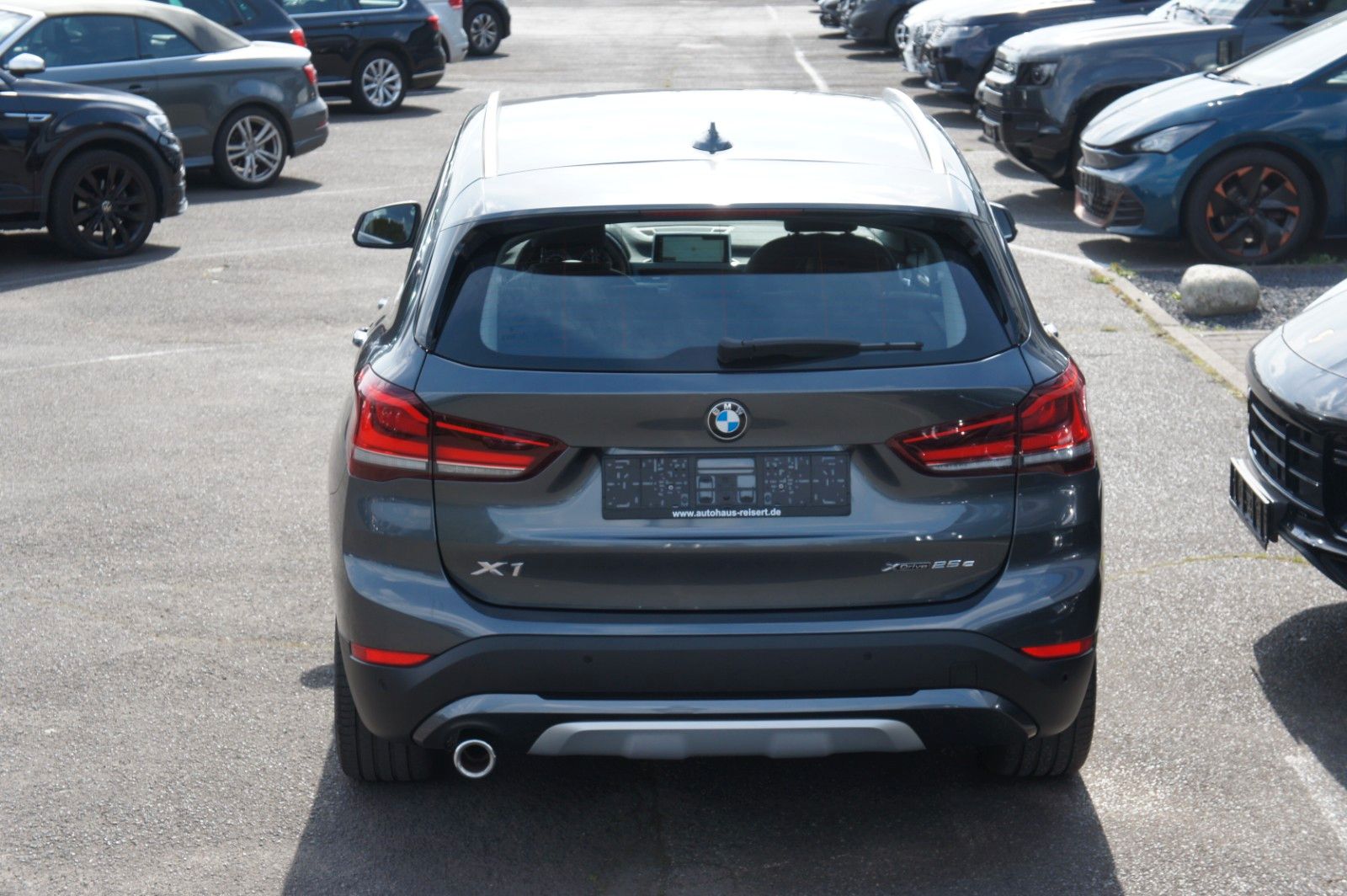 BMW X1 xDrive 25e xLine - Samsaru's Car Outlet