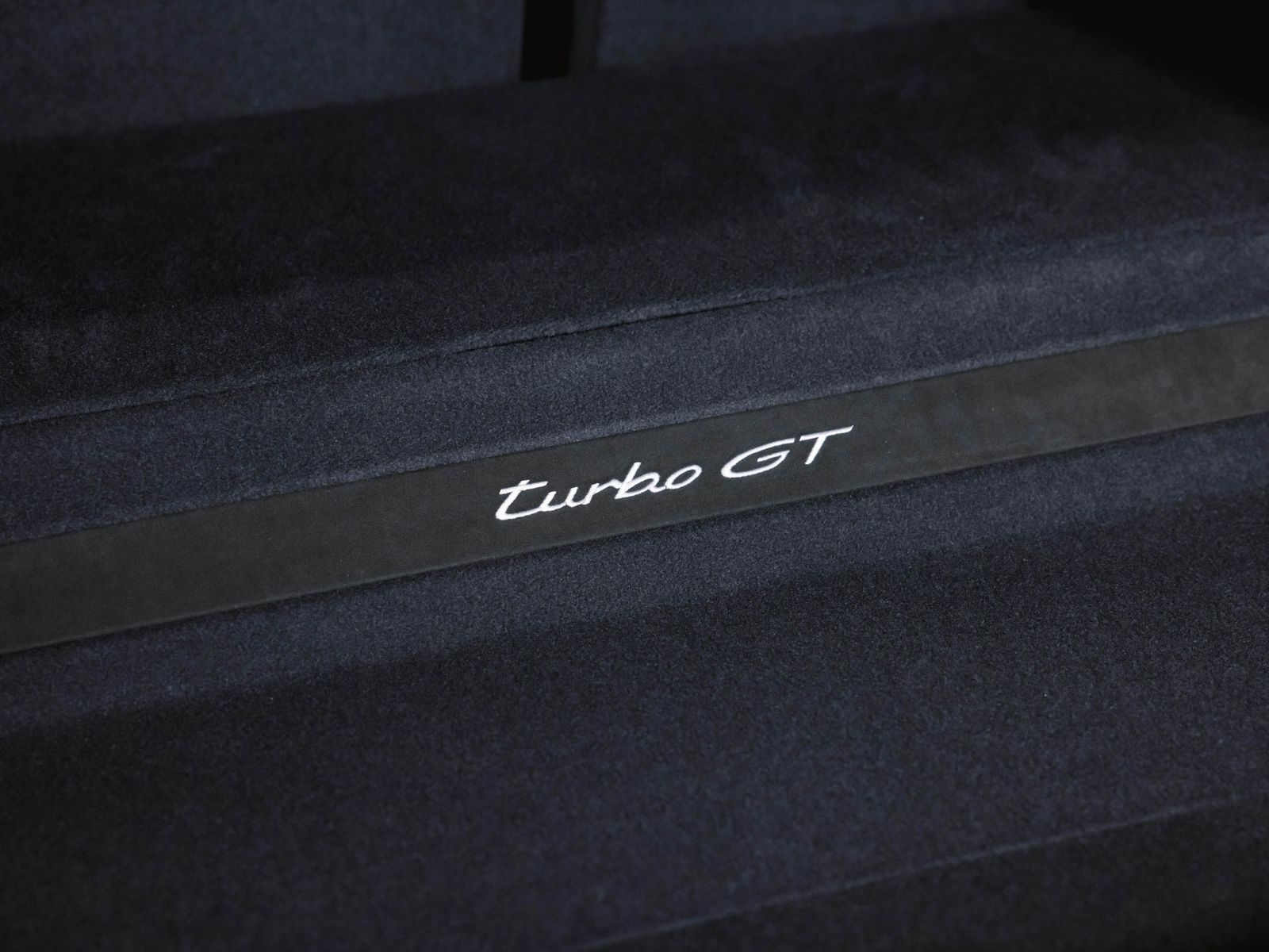 Porsche Taycan Turbo GT PTS 18 Wege Burmester
