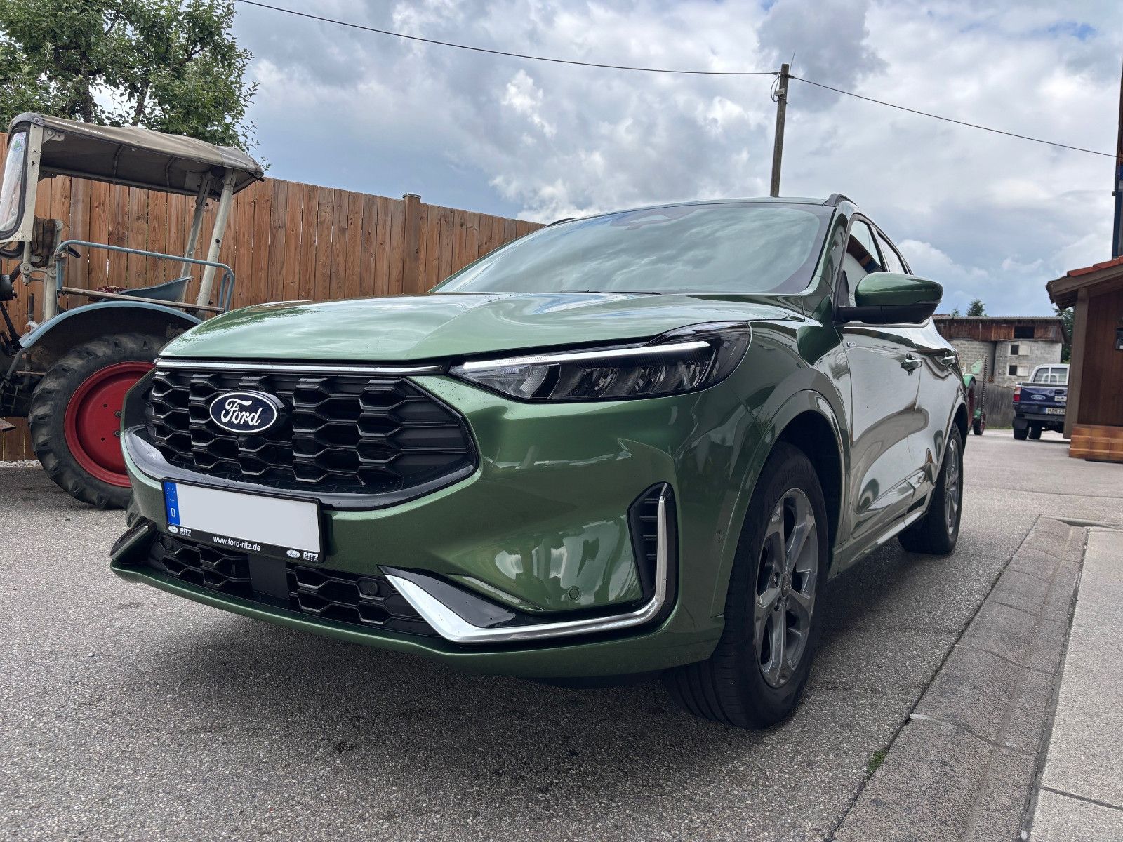 Ford Kuga Hybrid ST-Line X - Samsaru's Car Outlet