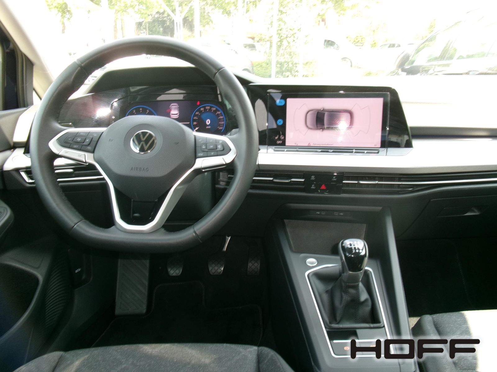 Volkswagen Golf VIII 1.0 TSI Life - Samsaru's Car Outlet