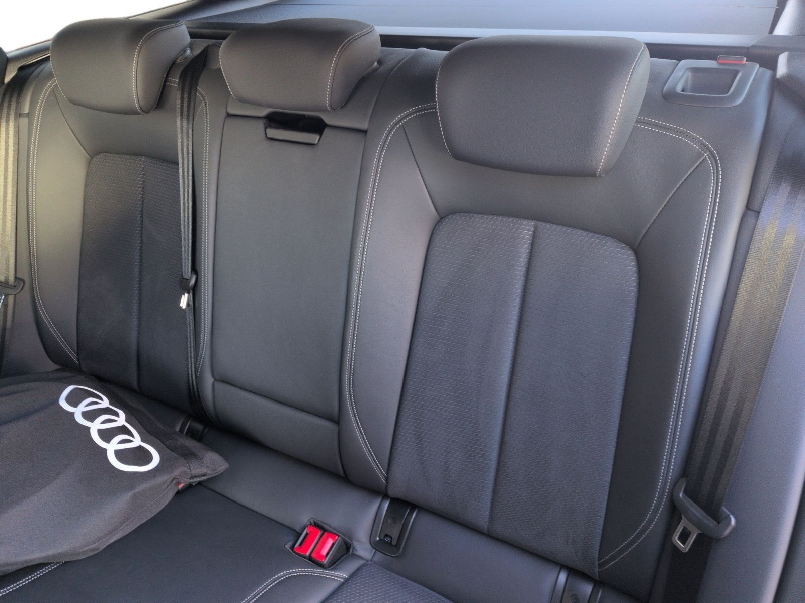 Audi A6 Avant 55 TFSI e qu S line Matrix HuD AHK 360