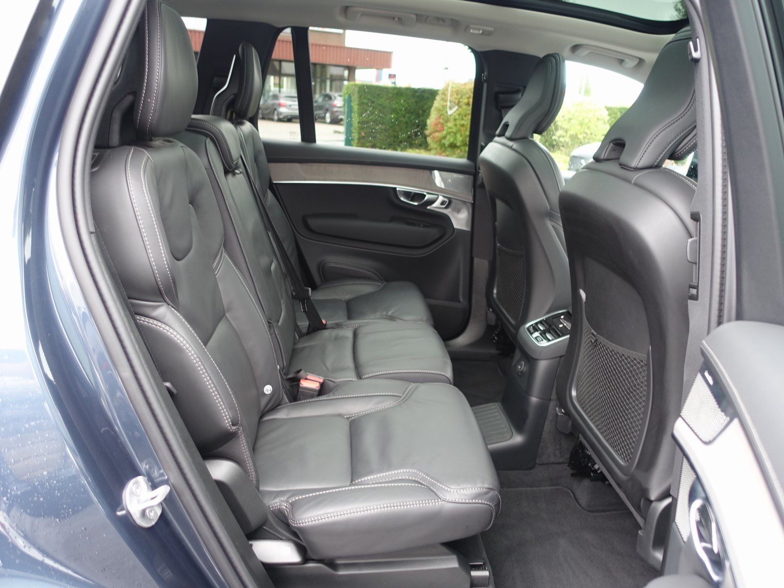 Volvo XC90 Plus Dark T8 AWD Plug-in Hybrid//B&W/AHK