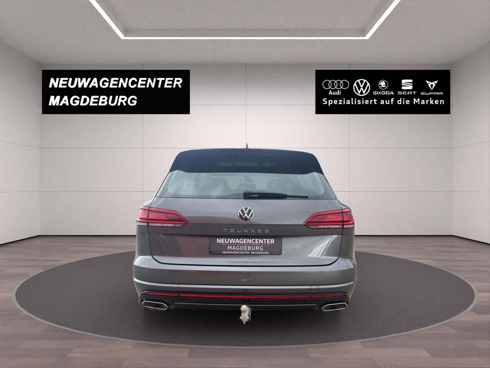 Volkswagen Touareg 3.0V6 TDI DSG R-Line 4x4*ST.HZG*PANO*360