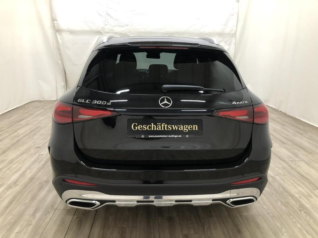 Mercedes-Benz GLC 300 d 4MATIC AMG+ILS+MBUX+AHK+Pano+SHD+Wide