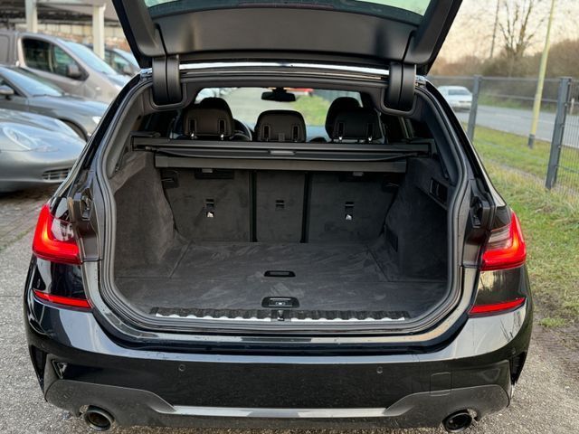 BMW 320 d xDrive M Sport Ambiente Life ALL BLACK - Samsaru's Car Outlet