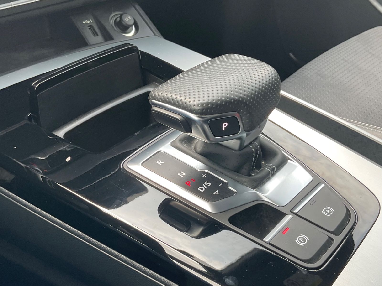 Audi Q5 40 TDI quattro S line - Samsaru's Car Outlet