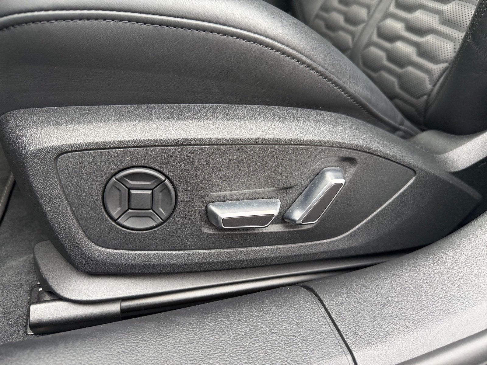 Audi RS 6 Avant ABT quattro *AKRAPOVIC*PANO*22ZOLL*36