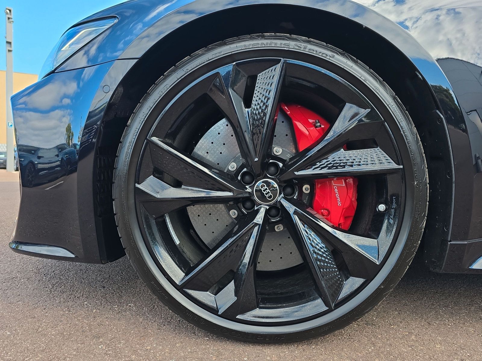 Audi RS6 Avant KERAMIK DYNAMIK+ 305KM/H PANO STANDHZG