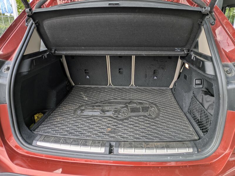 BMW X1 xDrive25e Sport Line - Samsaru's Car Outlet