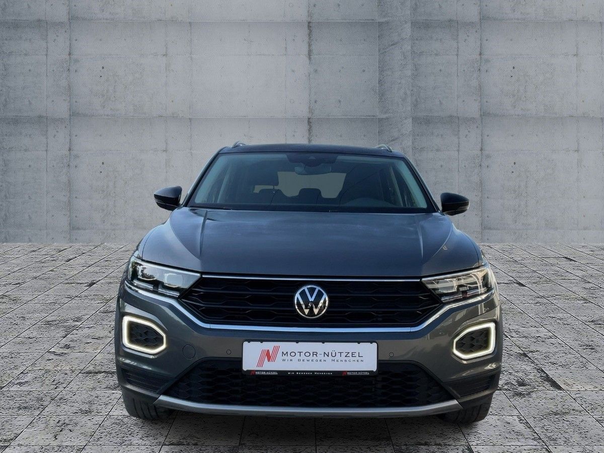 Volkswagen T-Roc 1.5 TSI STYLE - Samsaru's Car Outlet