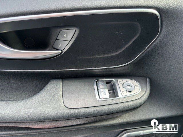 Mercedes-Benz V 220 d STYLE - Samsaru's Car Outlet