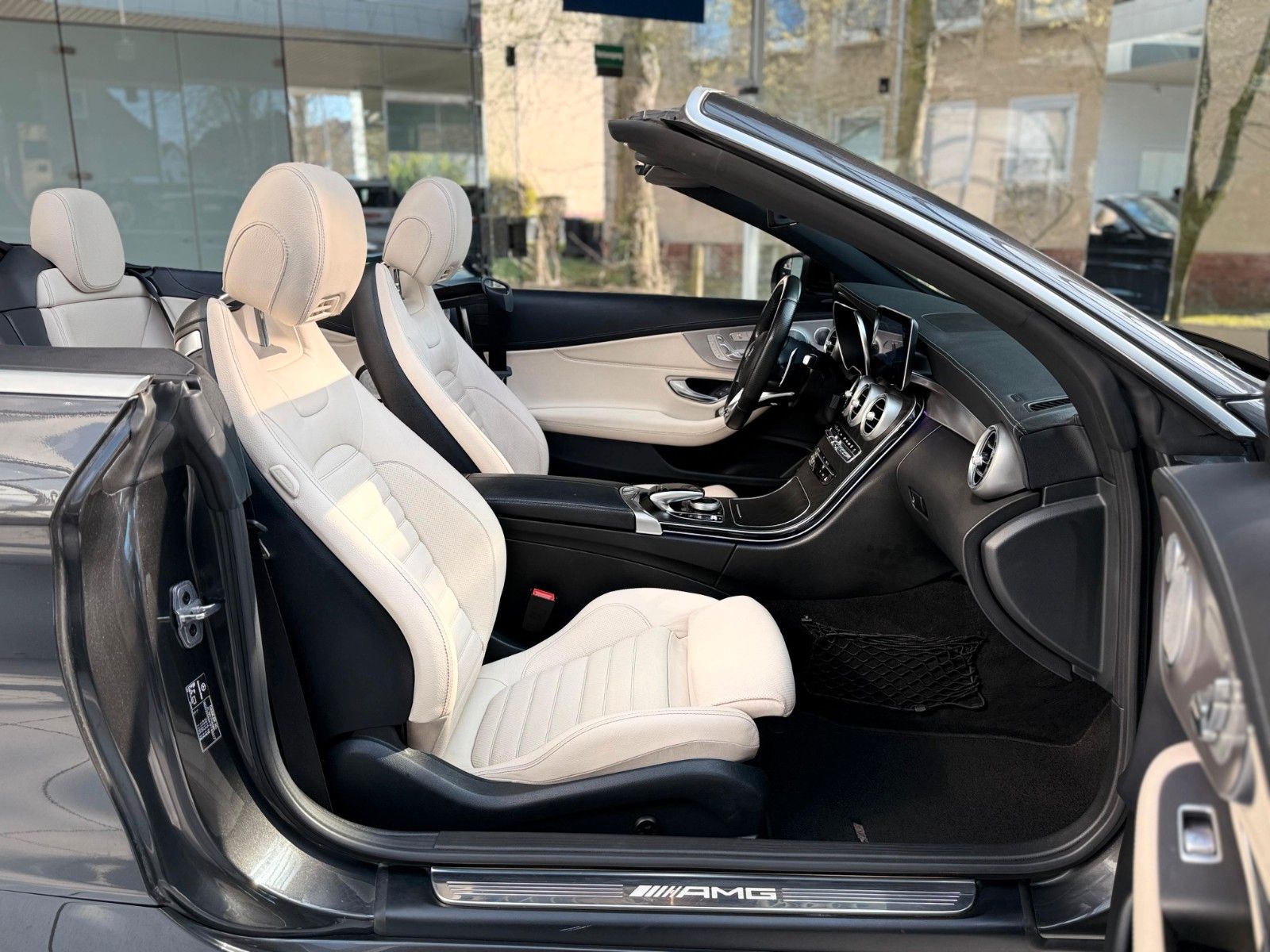 Mercedes-Benz C43 AMG 4M Cabrio - Samsaru's Car Outlet
