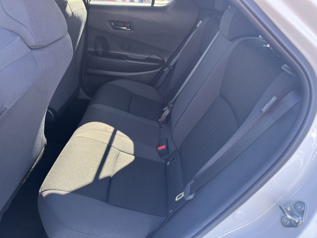 Toyota C-HR 1.8 Hybrid - Samsaru's Car Outlet