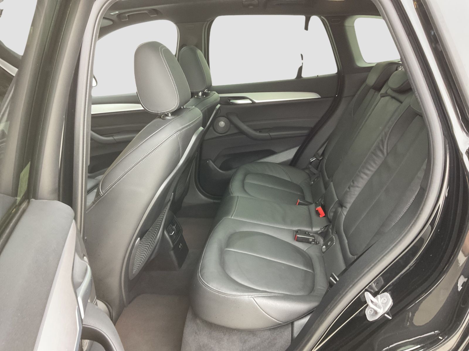 BMW X1 xDrive25e M Sport - Samsaru's Car Outlet