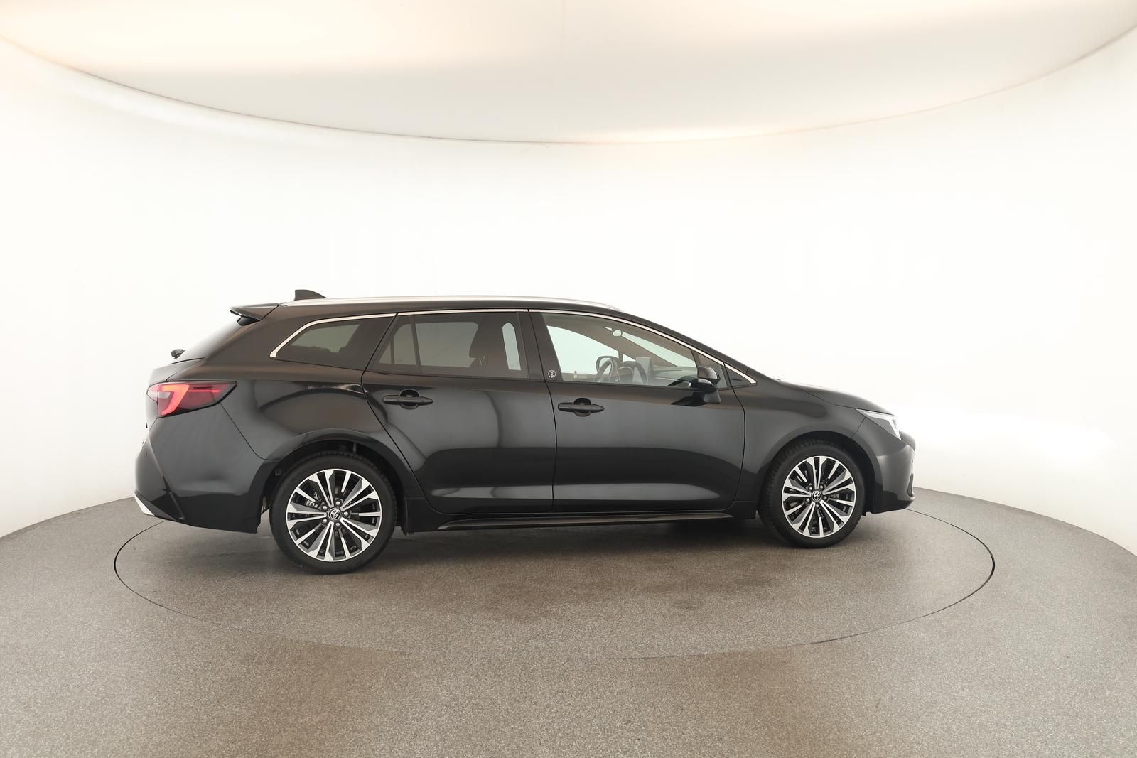 Toyota Corolla Touring Sports 2.0 CVT Team D Navi Kam