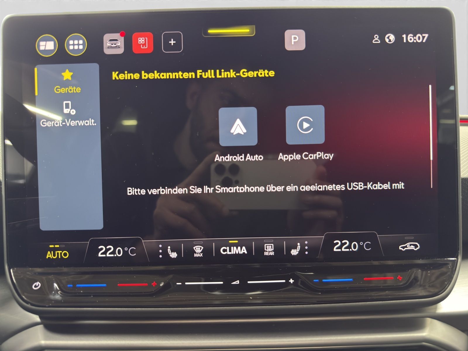 Seat Leon Sportstourer 2.0 TDI DSG FR AHK KAMERA NAVI