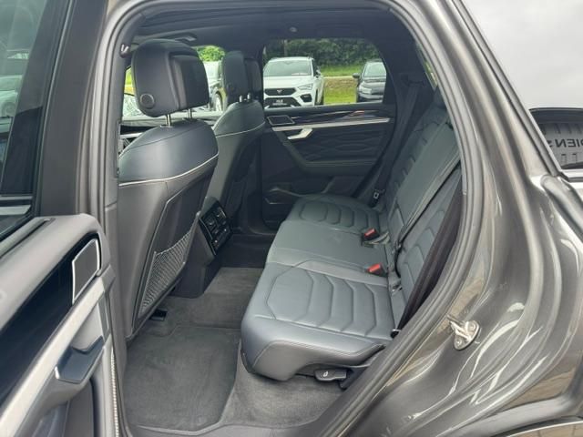 Volkswagen Touareg 3.0 TDI DSG 4Motion R-Line *AHK*Standh.*
