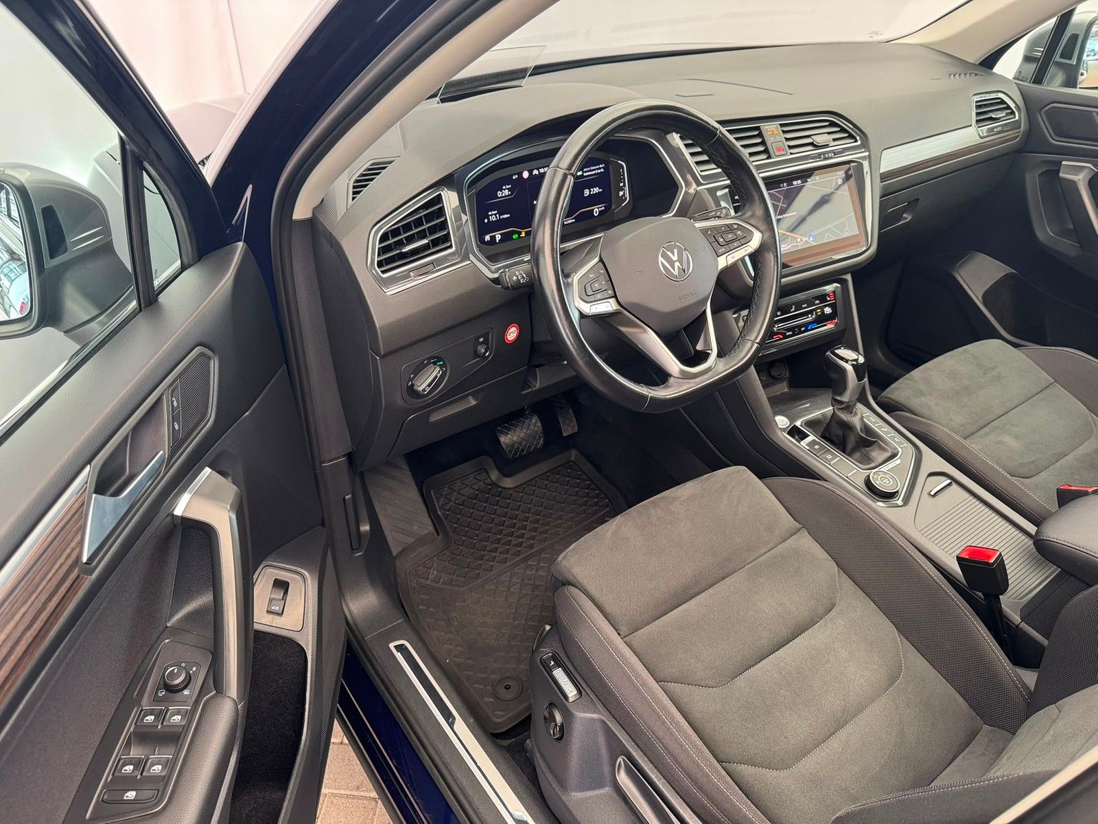 Volkswagen Tiguan Allspace Elegance 2.0TDI DSG+7-SITZER+4M+