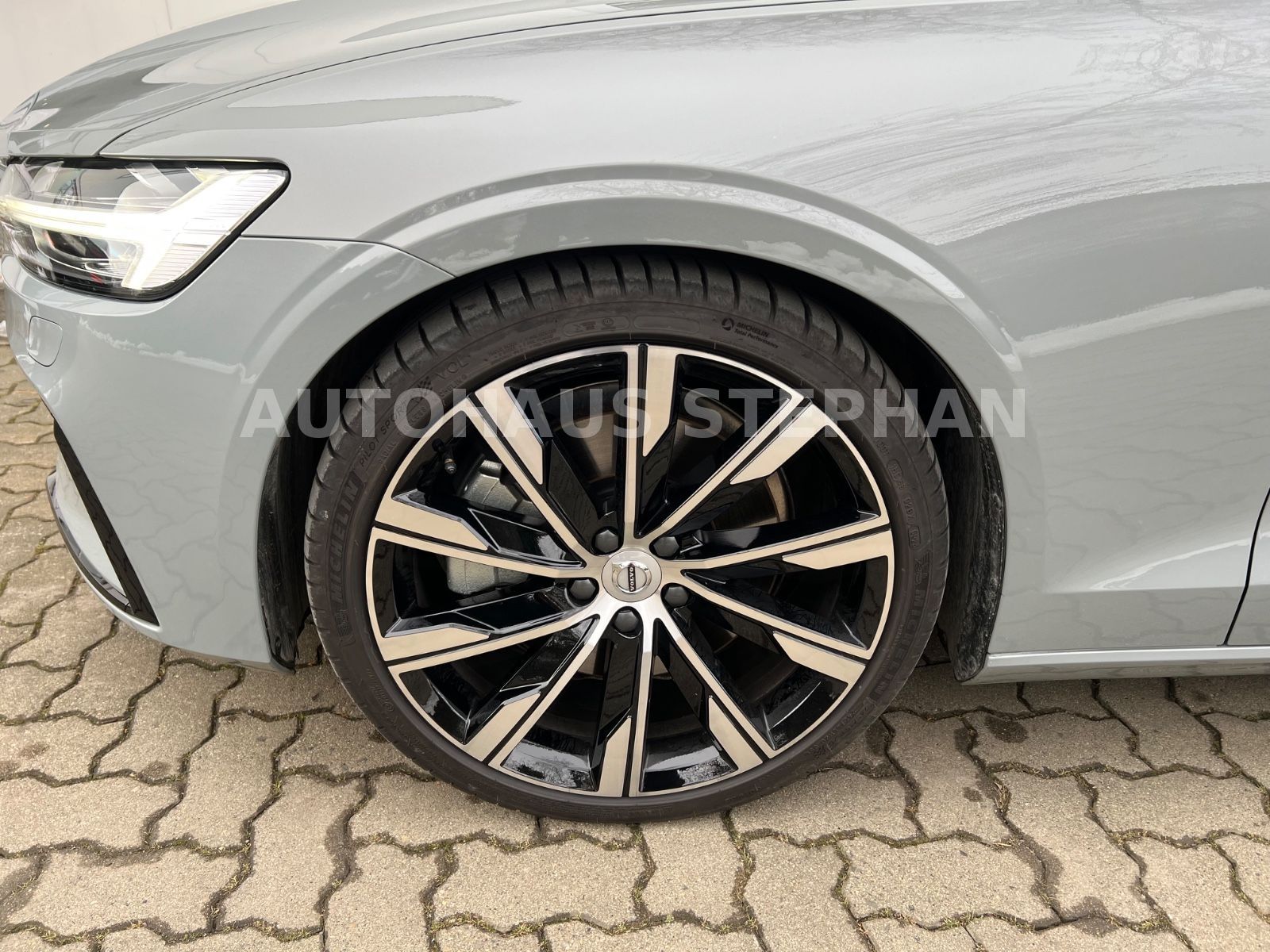 Volvo S60 B5 AWD Automatik Ultimate Dark AHK -38%