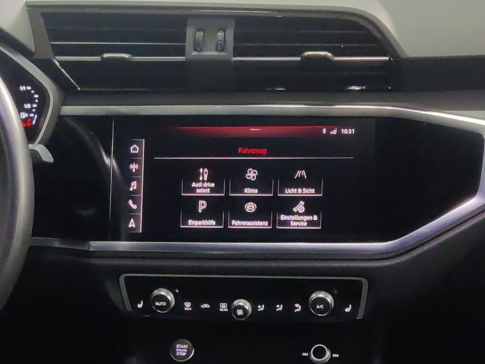 Audi Q3 45 TFSI quattro advanced - Samsaru's Car Outlet
