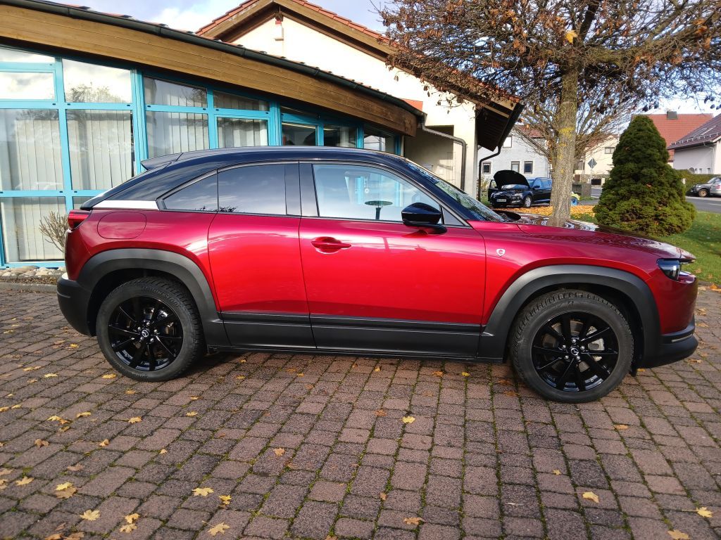 Mazda MX-30 e-SKYACTIV R-EV MAKOTO