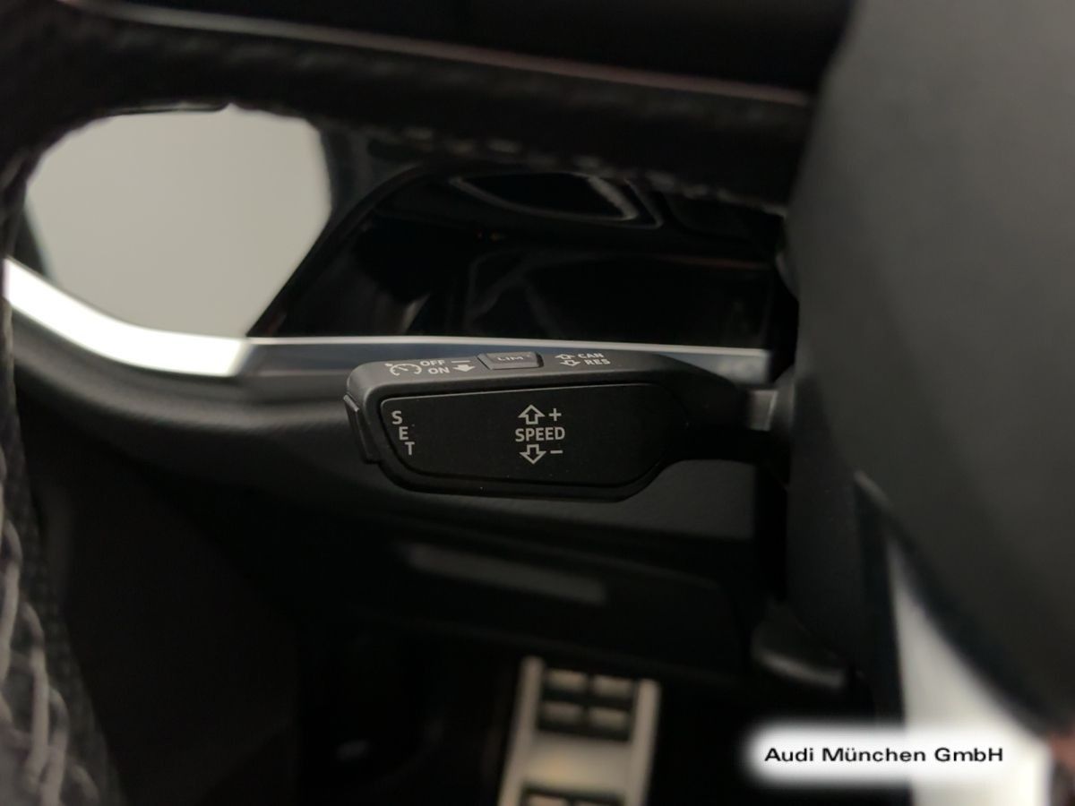 Audi Q3 40 TFSI qu. S tronic S line - Samsaru's Car Outlet