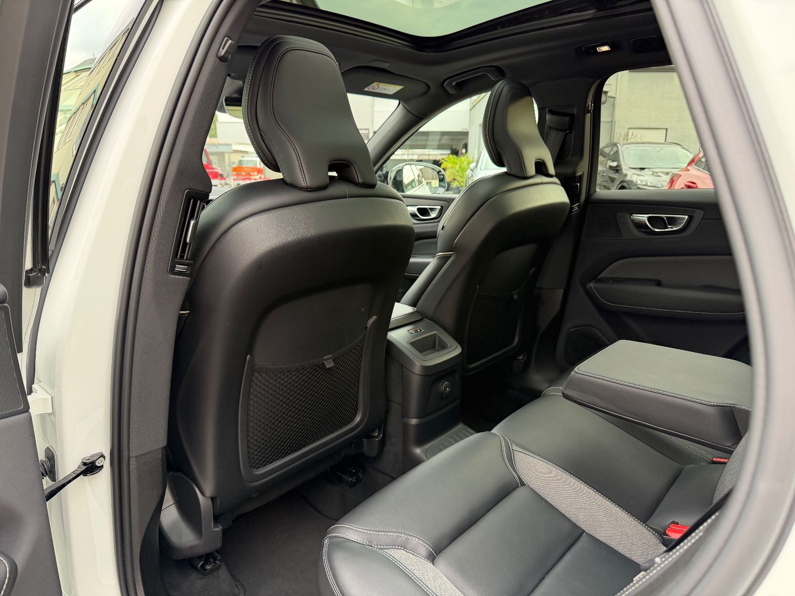 Volvo XC60 T6 Hybrid Ultimate Dark 1Hd Unfallfrei TOP!