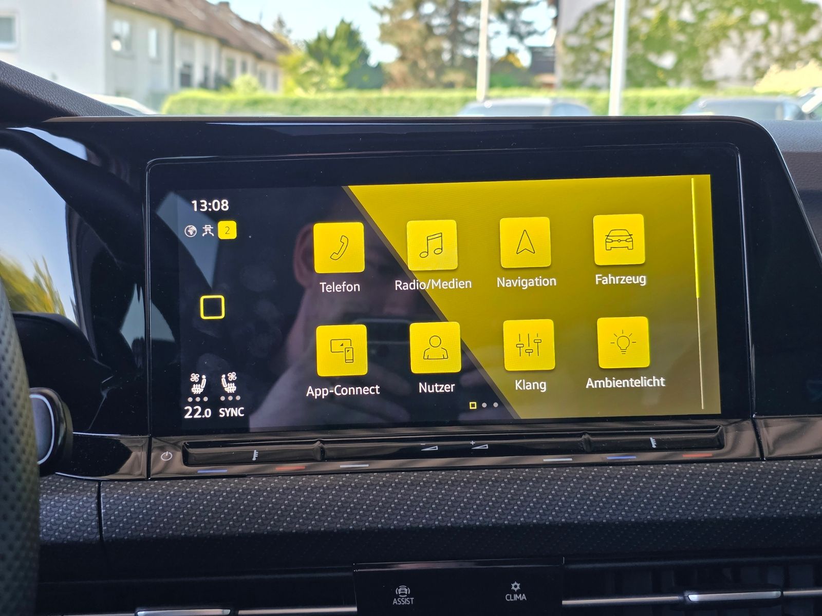 Volkswagen Golf VIII R 2.0 TSI DSG - Samsaru's Car Outlet