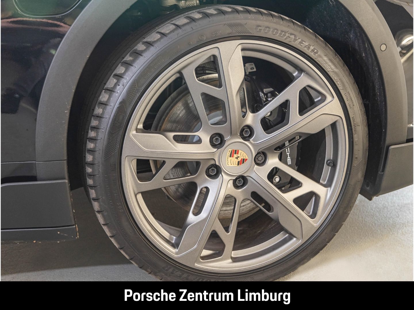 Porsche Taycan 4 Cross Turismo BOSE Hinterachslenkung