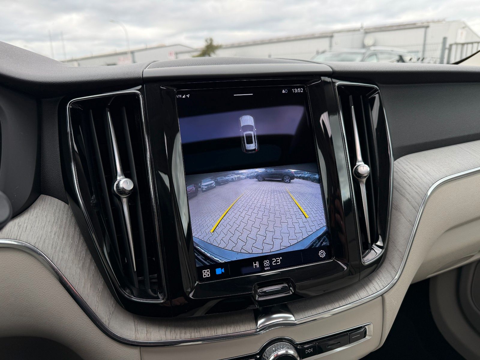 Volvo XC60 T6 253 +145 R-Design AWD Ultimate Dark*Pano