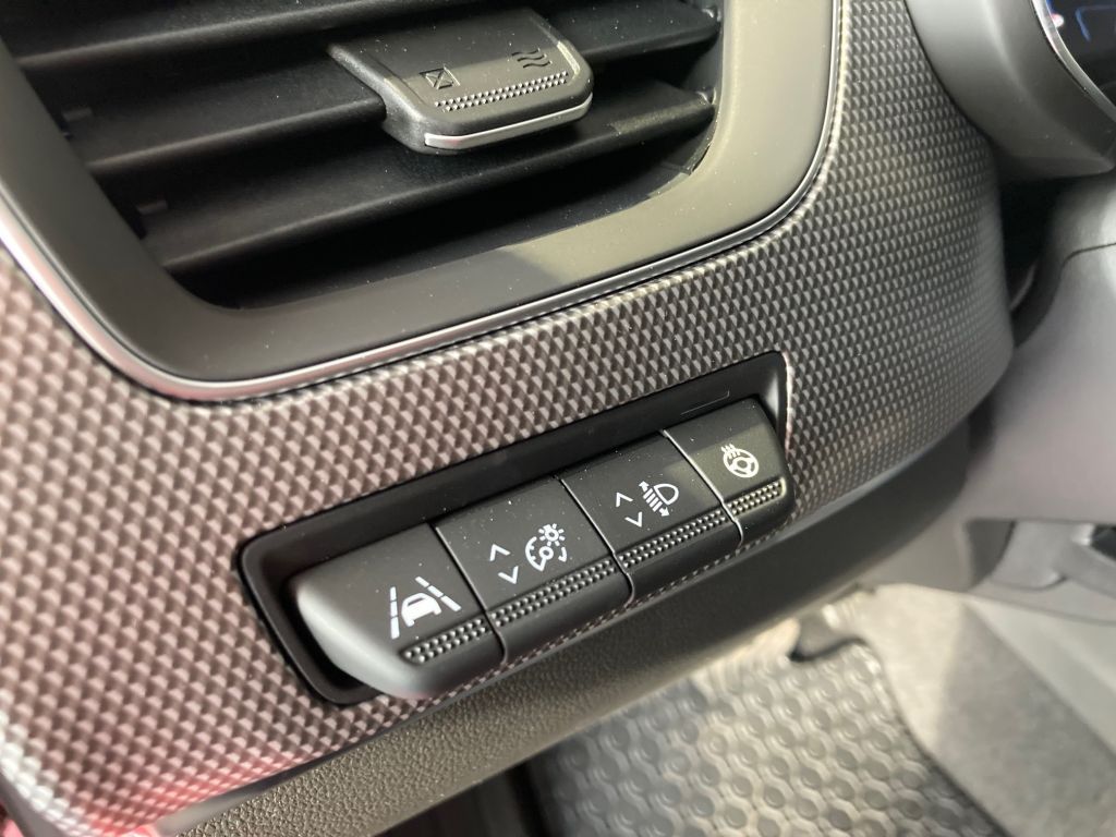 Renault Arkana E-TECH 145 INTENS - Samsaru's Car Outlet