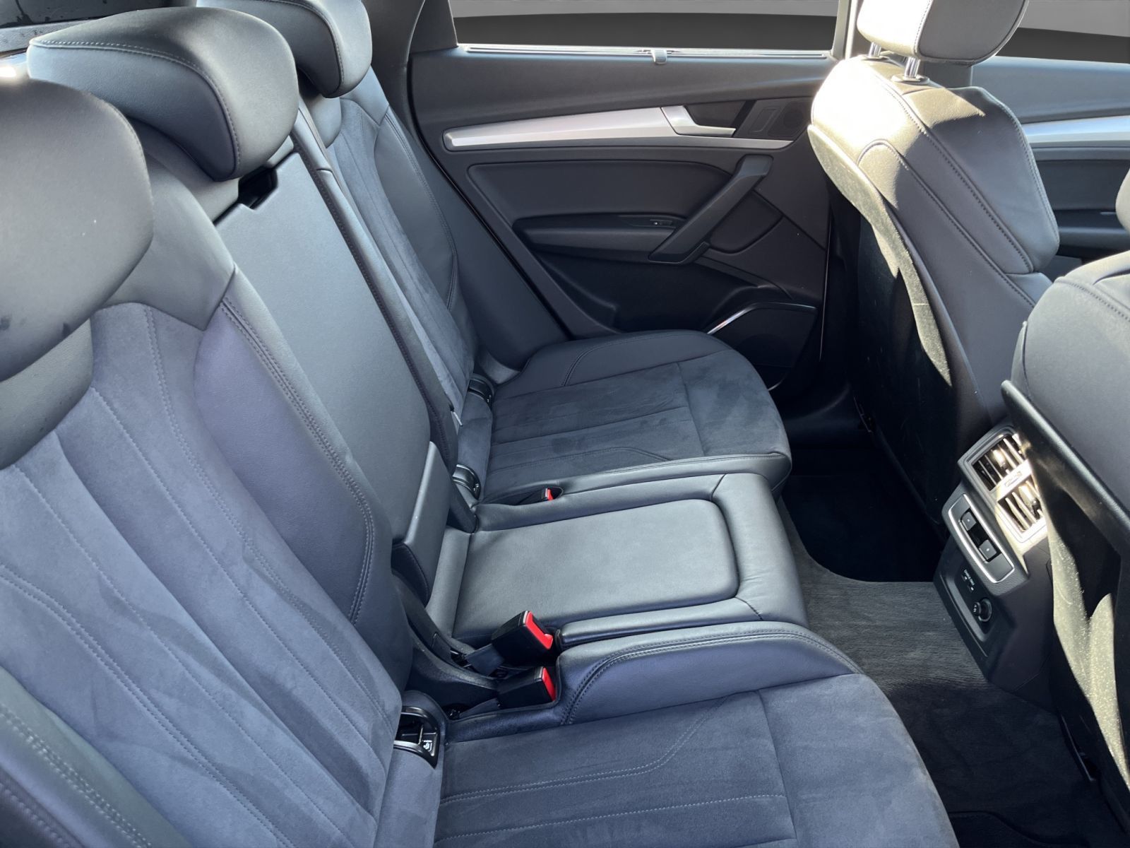 Audi Q5 S Line 50 TFSIe quattro AHK+LED+Navi+ACC+Sthz